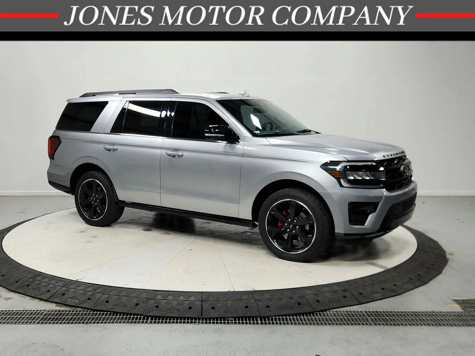 Used 2024 Silver Ford Limited image 1