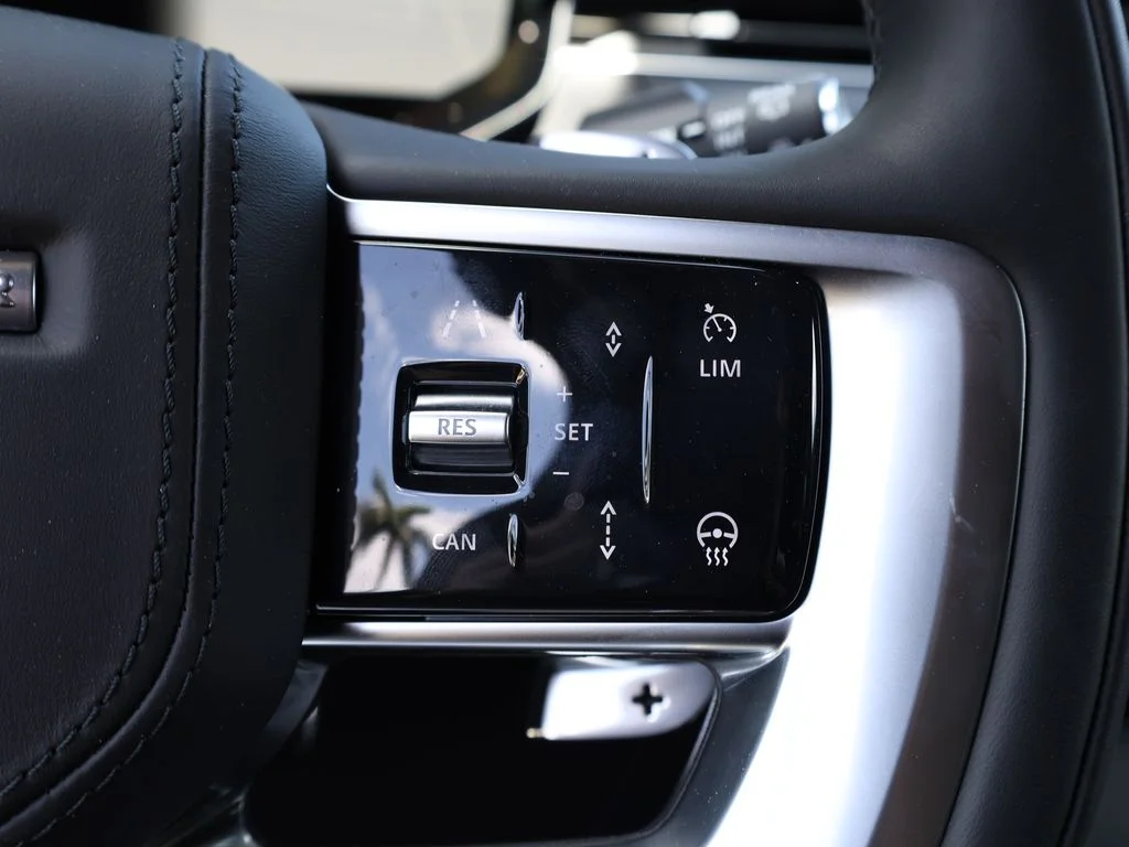 2025 Land Rover Range Rover SE - Photo 39
