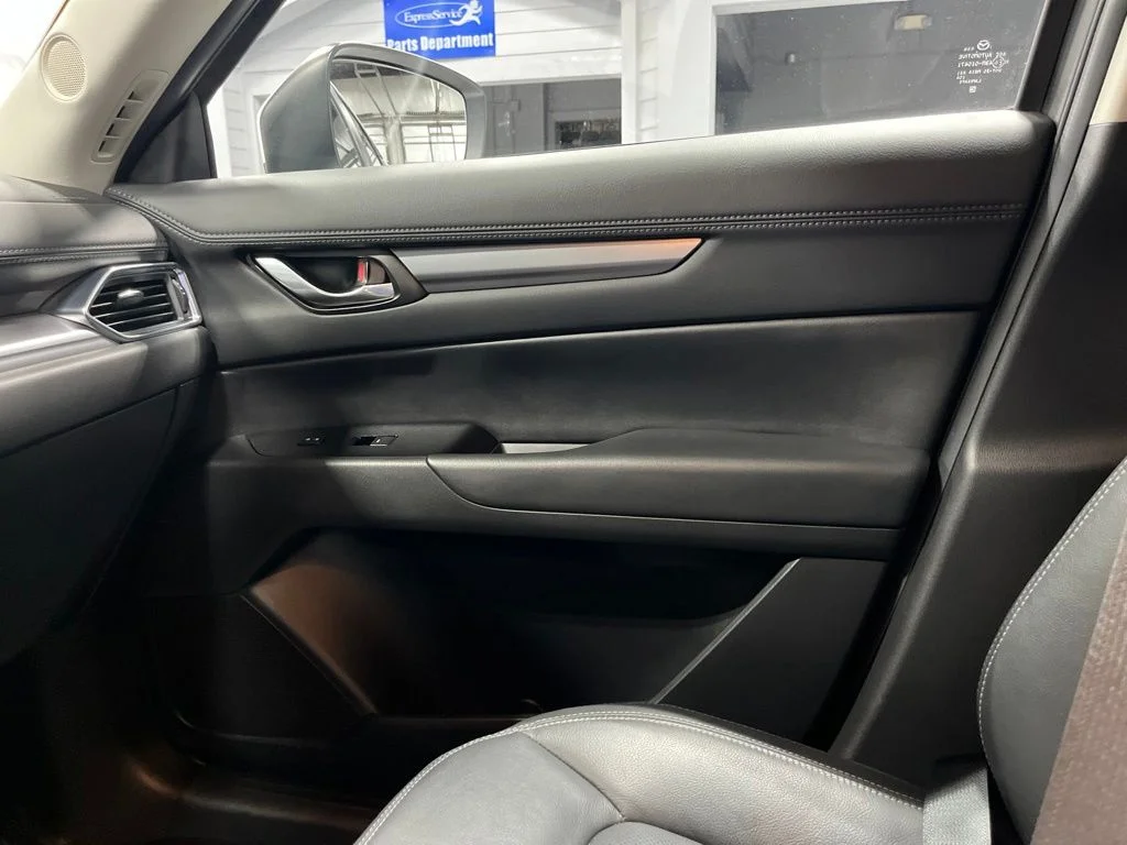 Used 2025 White Metallic Mazda 2.5 S Preferred Package image 16