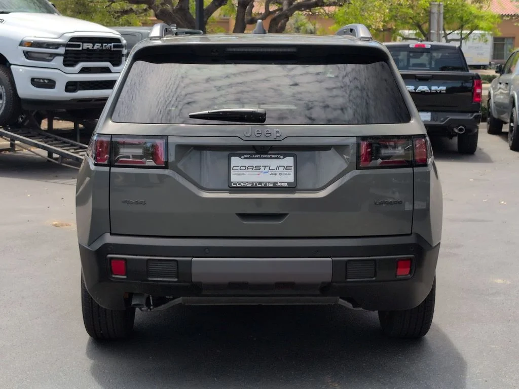 New 2026 Sting-Gray Clear-Coat Exterior Paint Jeep Laredo image 5