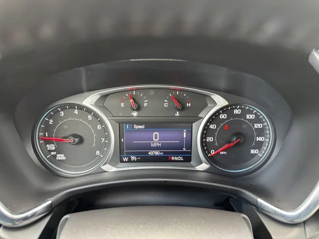 Used 2022 Silver Ice Metallic Chevrolet LT image 32