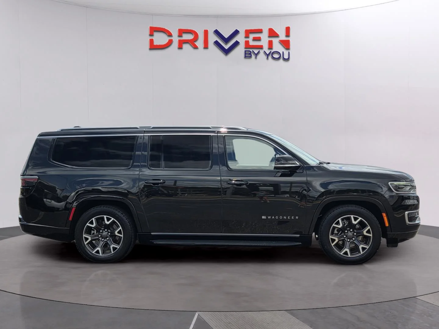 Used 2024 Diamond Black Crystal Pearlcoat Jeep Series III image 6