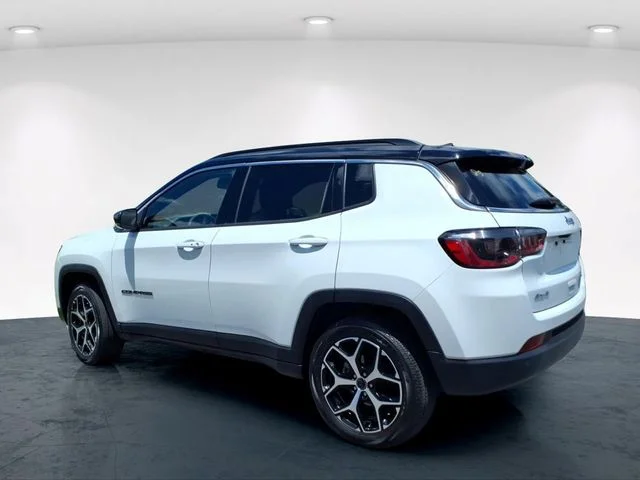 Used 2025 White Jeep Limited image 20