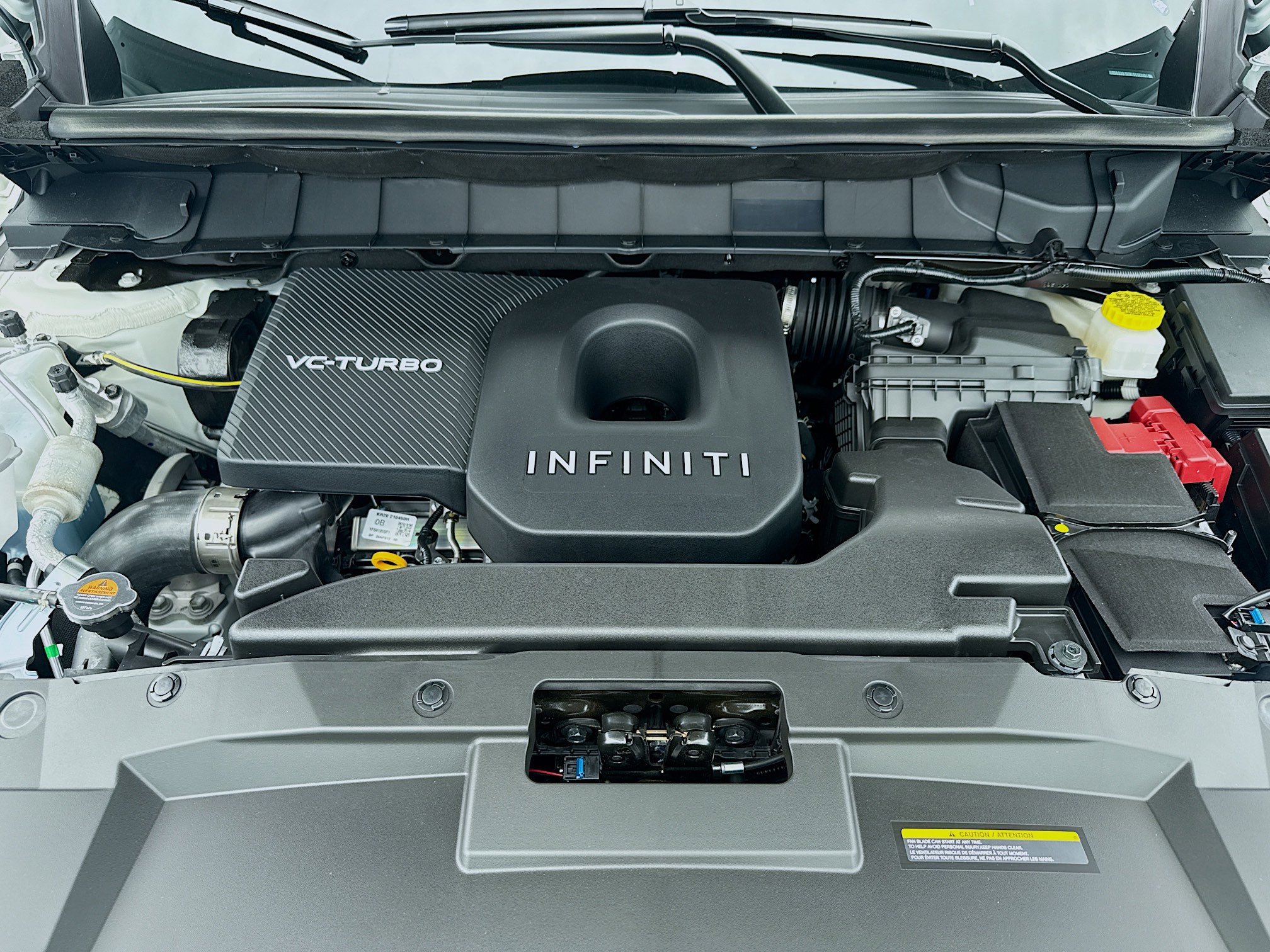 New 2027 RADIANT WHITE INFINITI Luxe FWD image 24