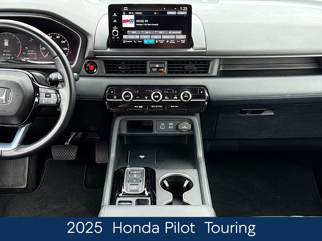 Used 2025  Honda Touring image 28