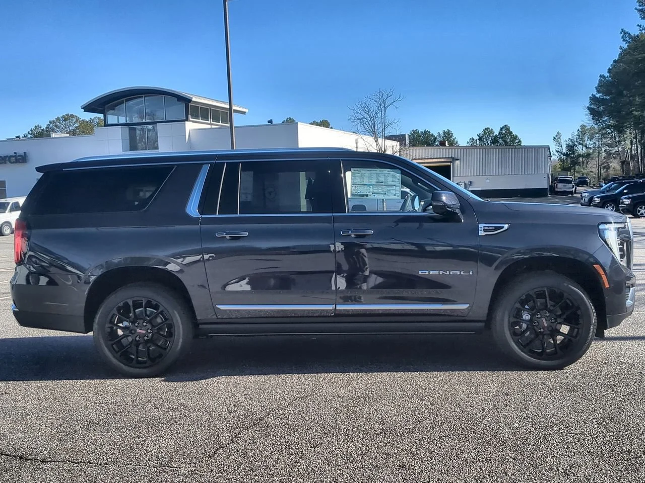 2026 GMC Yukon XL Denali - Photo 9