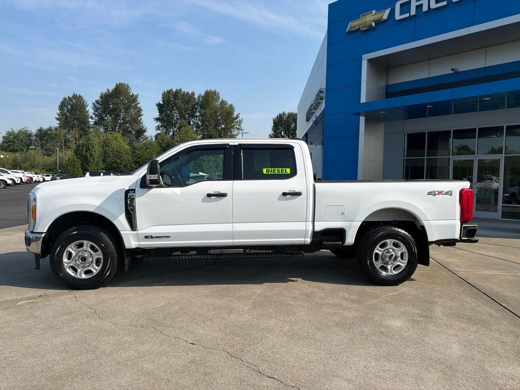 Used 2025  Ford XLT image 2