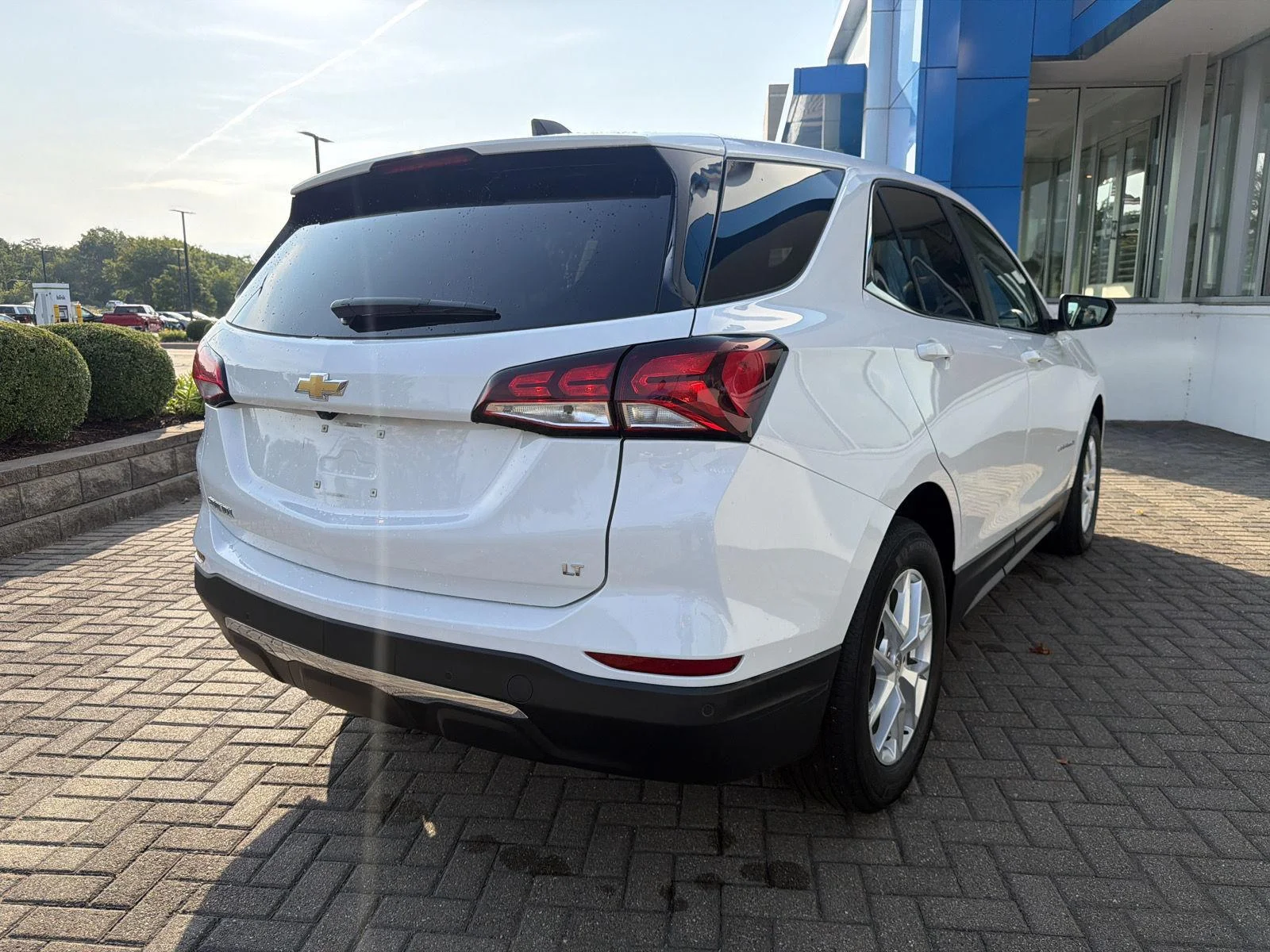 Used 2022 Summit White Chevrolet LT image 5