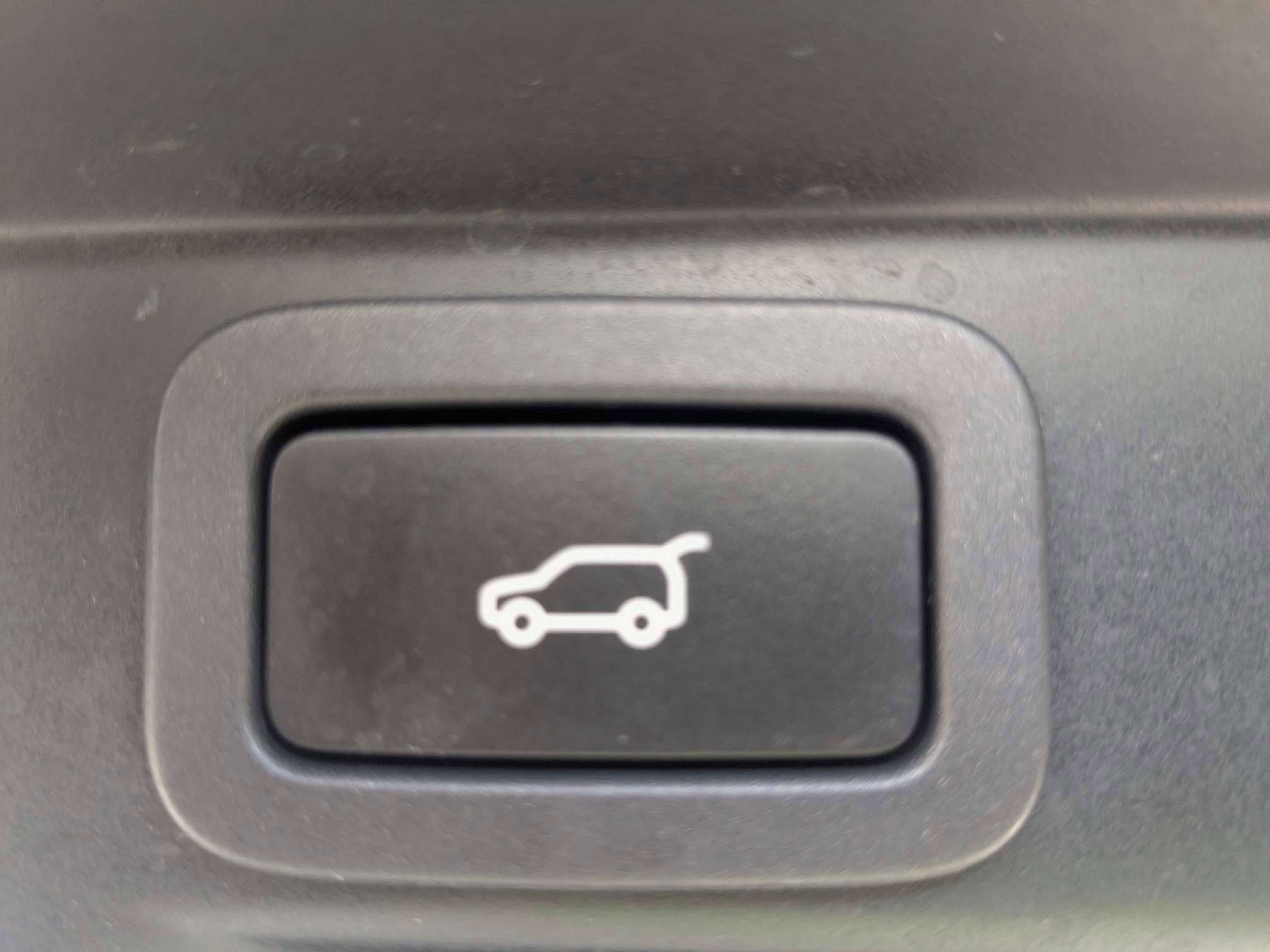 Used 2022 Petrolix Blue Land Rover SE image 16