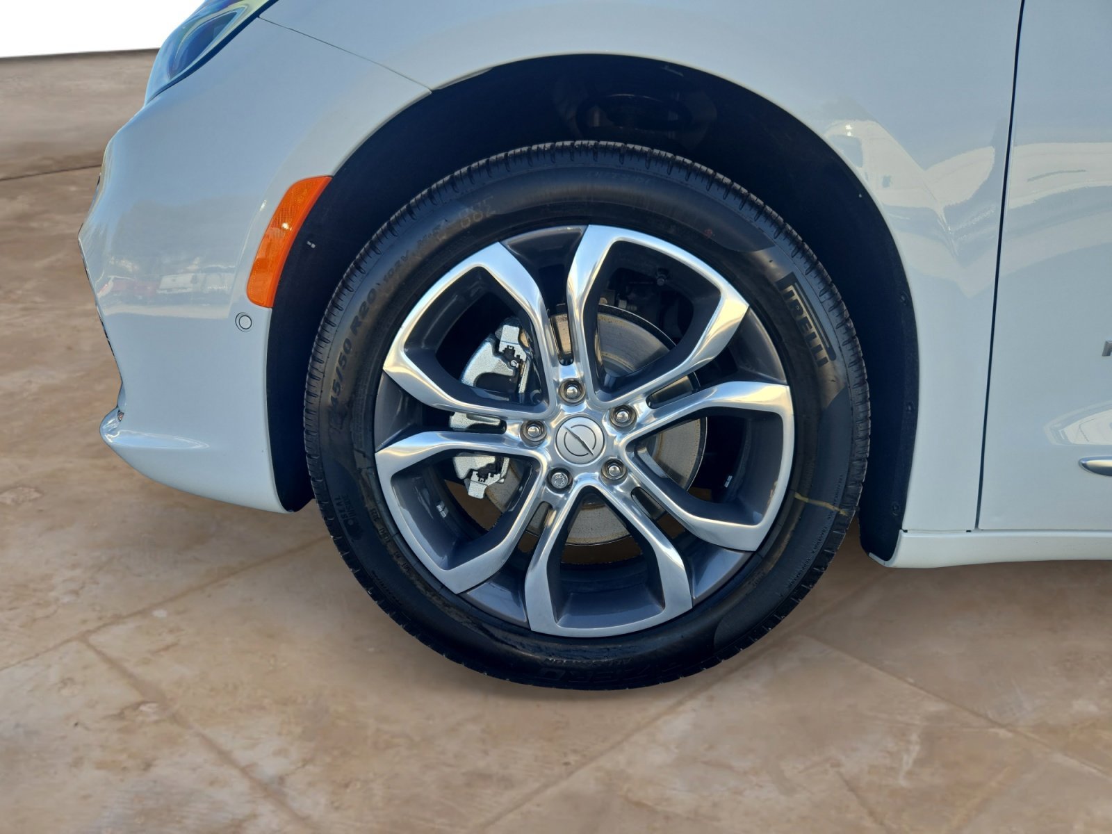 New 2026 Bright White Clearcoat Chrysler Pinnacle image 31