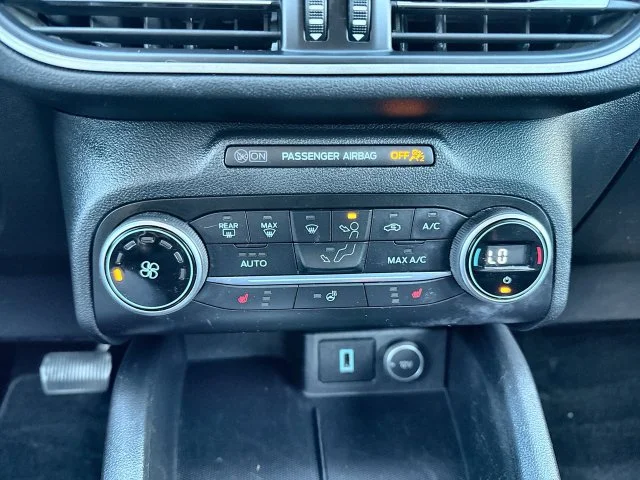 Used 2020 Red Ford SEL image 19