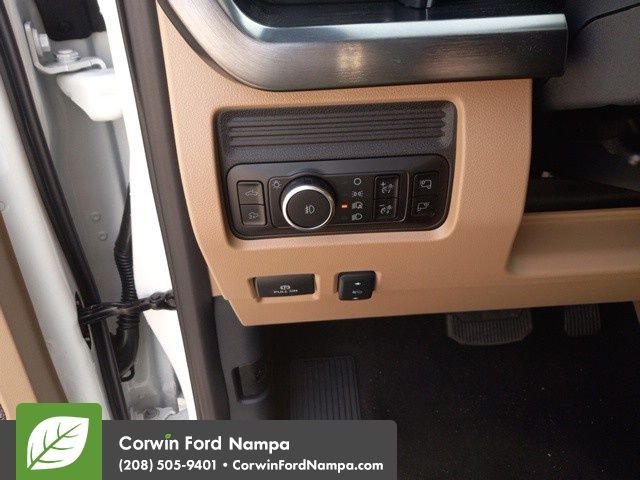 2025 Ford F-350 Super Duty Lariat - Photo 18