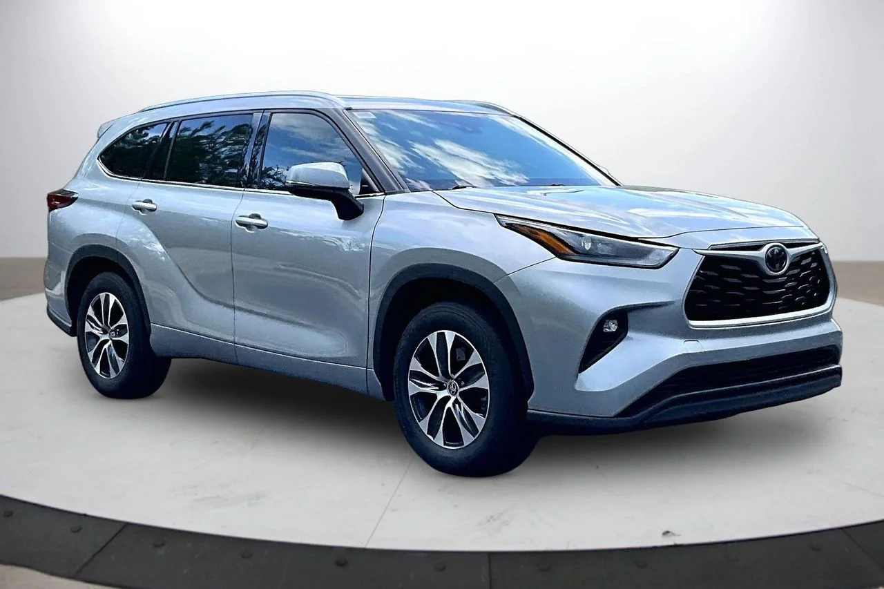 Certified Used 2021 Silver Toyota XLE image 2