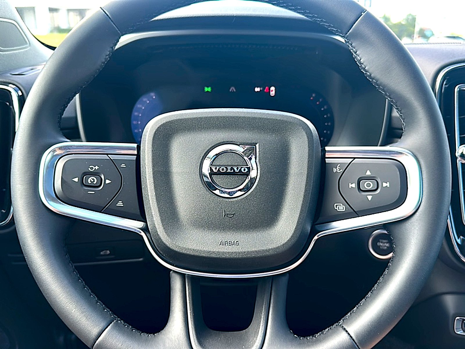 New 2026 Aurora Silver Volvo Plus image 18