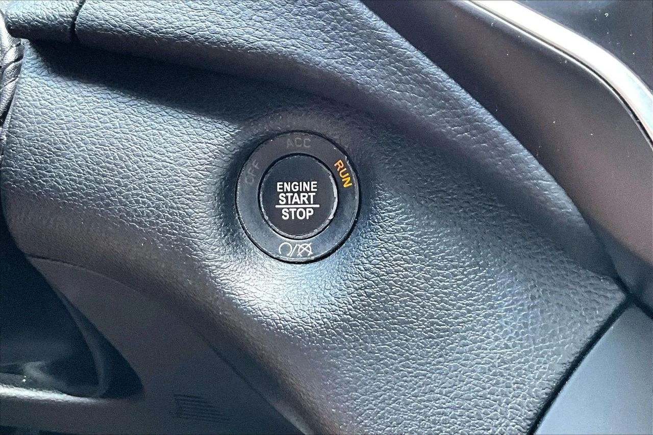 Certified Used 2019 Black Jeep Latitude Plus image 26