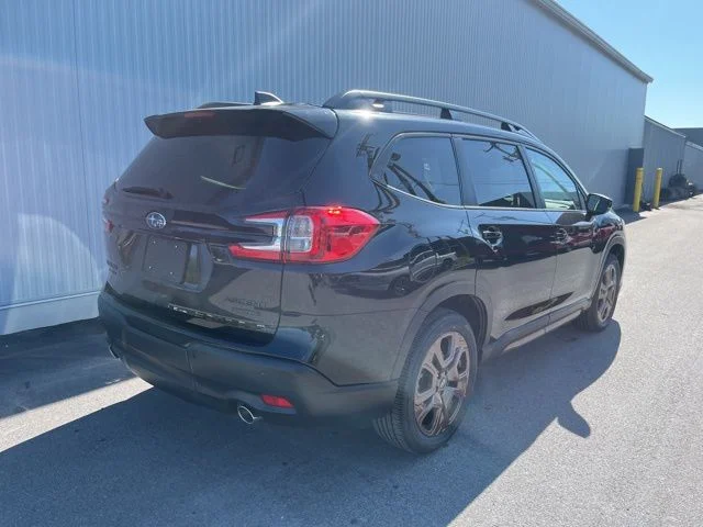 2025 Subaru Ascent Limited - Photo 18