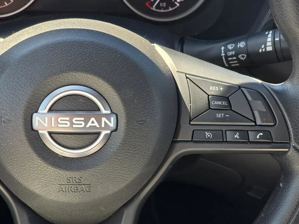 Used 2025 White Nissan S image 16