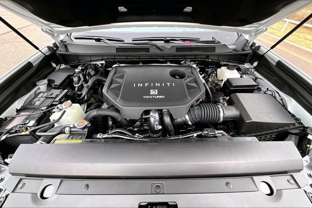 New 2026 2T RADIANT WHIT INFINITI AUTOGRAPH image 10