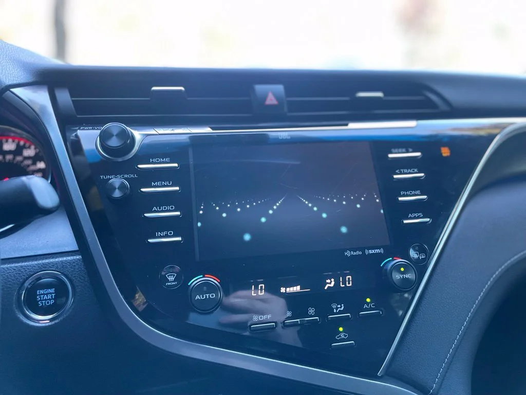 Used 2018 Aqua Toyota XSE V6 image 15