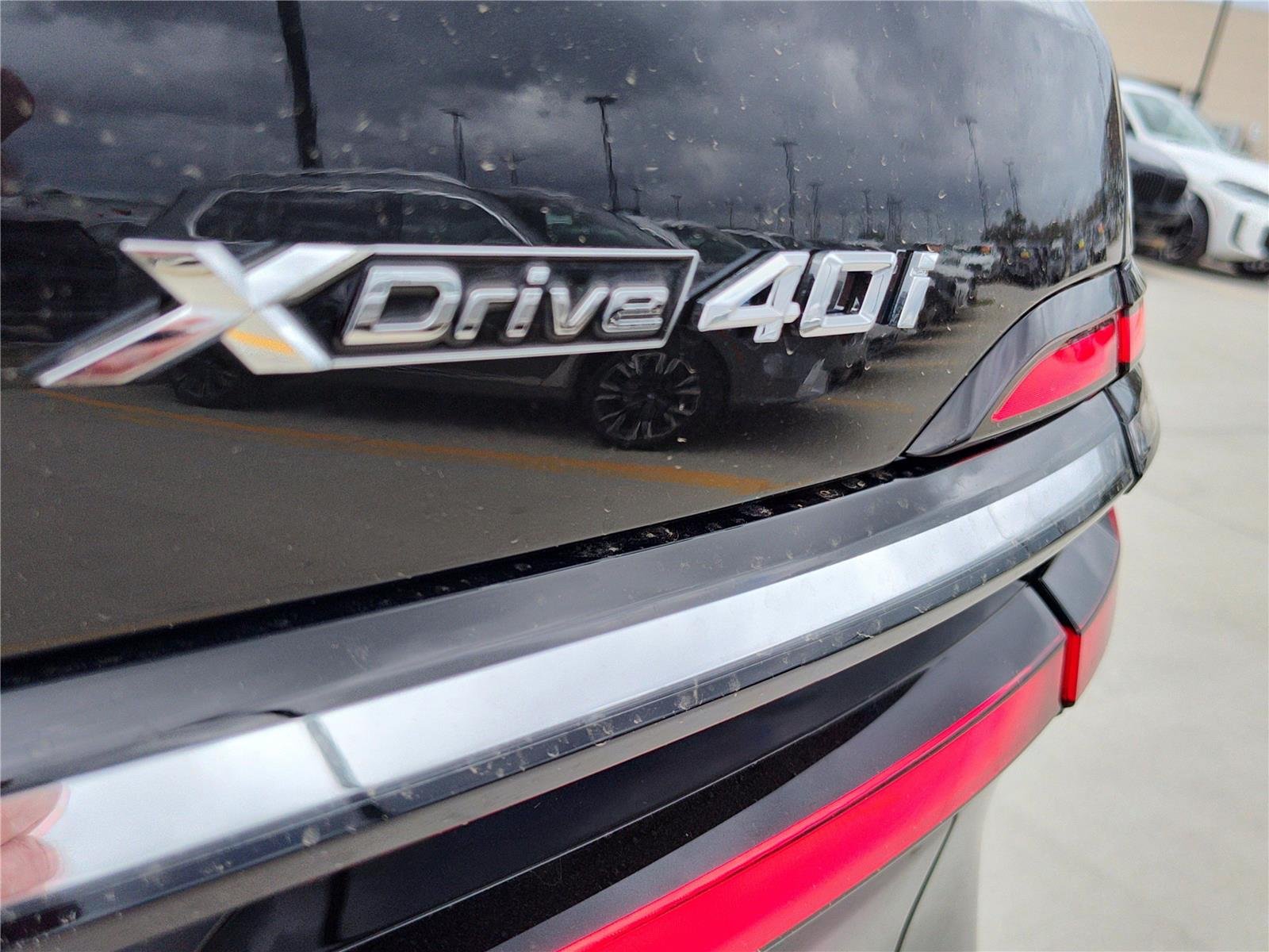 New 2026 Black Sapphire Metallic BMW xDrive40i image 4