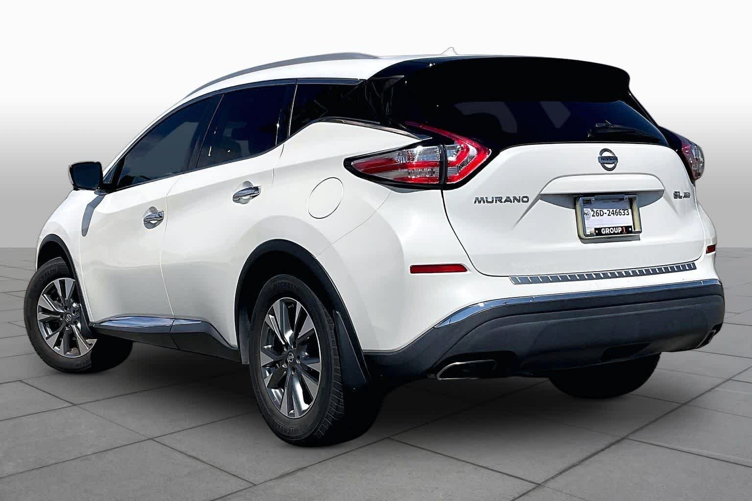Used 2015 Pearl White Nissan SL image 11