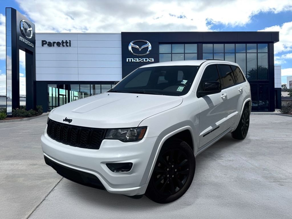Used 2019 White Jeep Altitude image 1