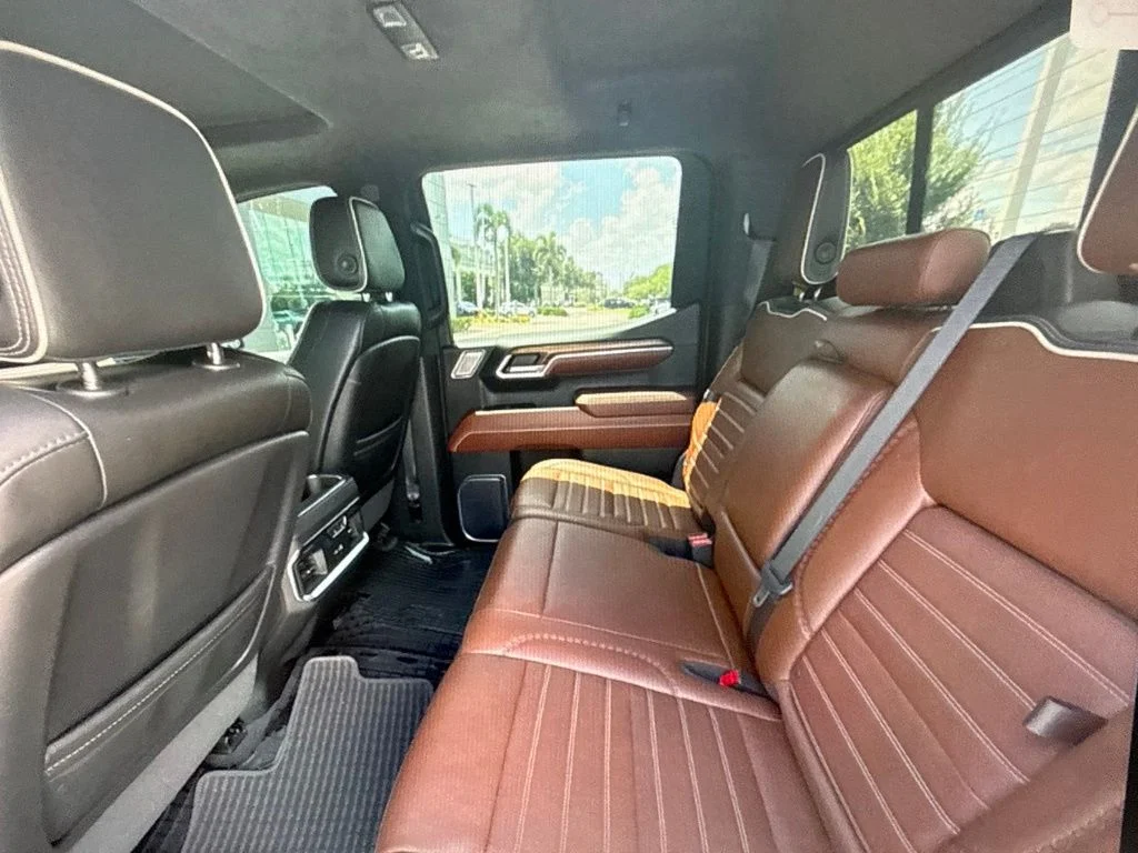 Used 2022 Black GMC Denali Ultimate image 5