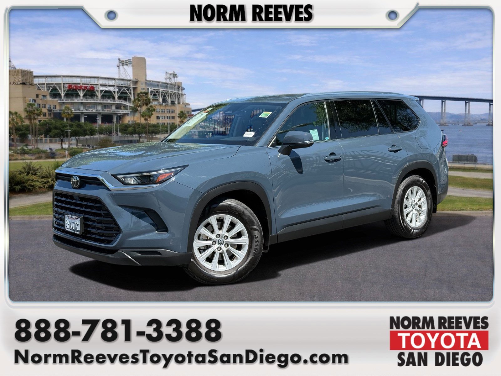 Certified Used 2024 Cloud Toyota XLE image 1