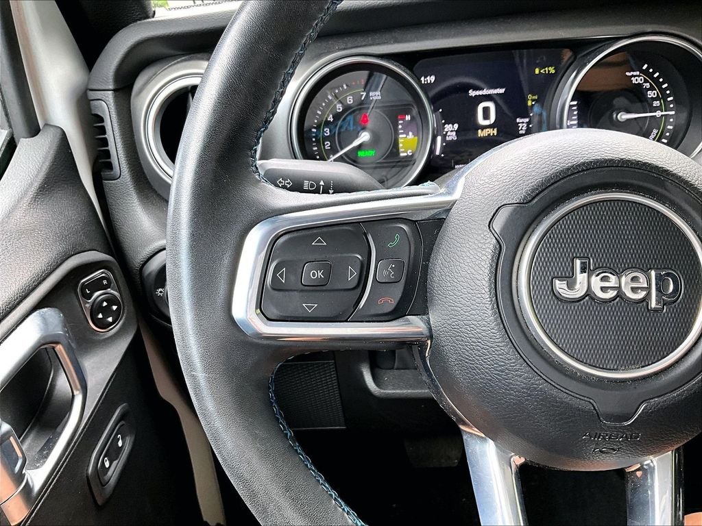 Used 2023 White Jeep Rubicon 4xe image 18