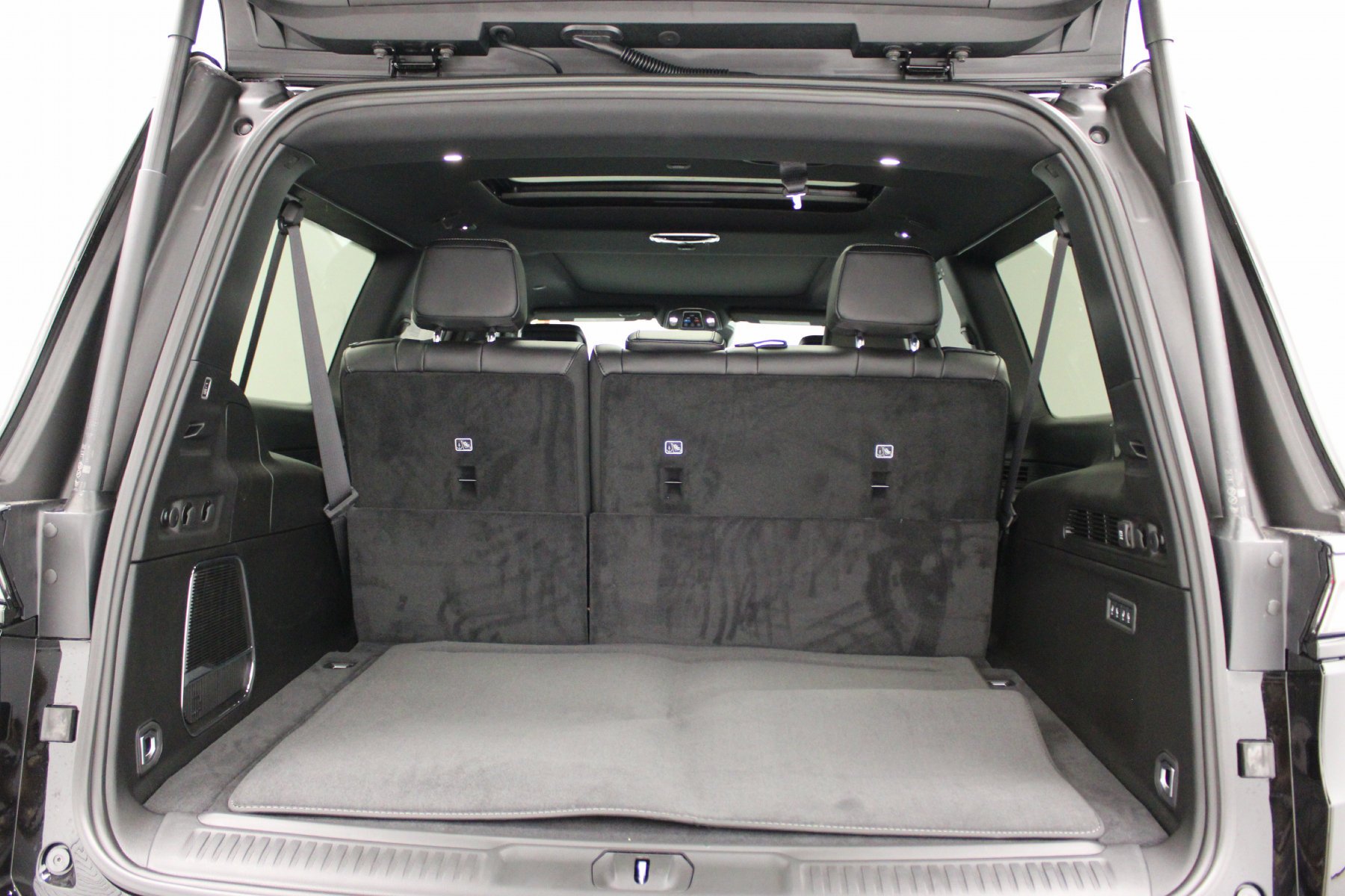 New 2026 High Gloss Black Exterior Paint Jeep Limited Altitude 4x4 image 17