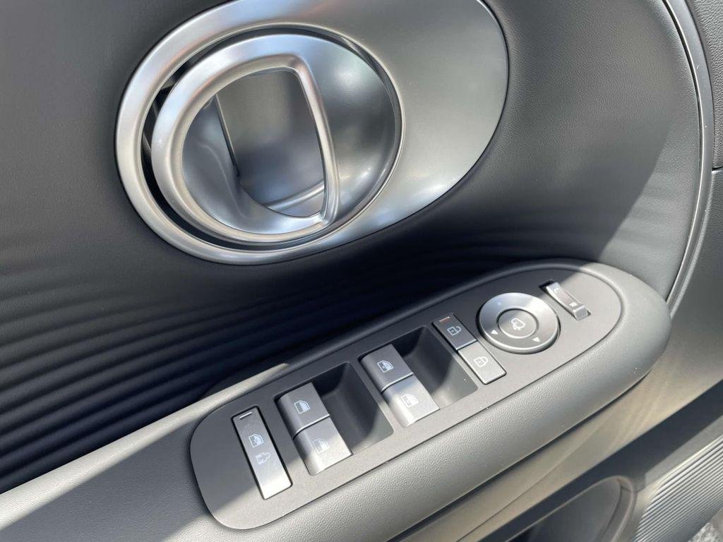 2026 Hyundai IONIQ 9 SEL - Photo 16