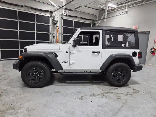 Used 2025 White Jeep Sport image 4