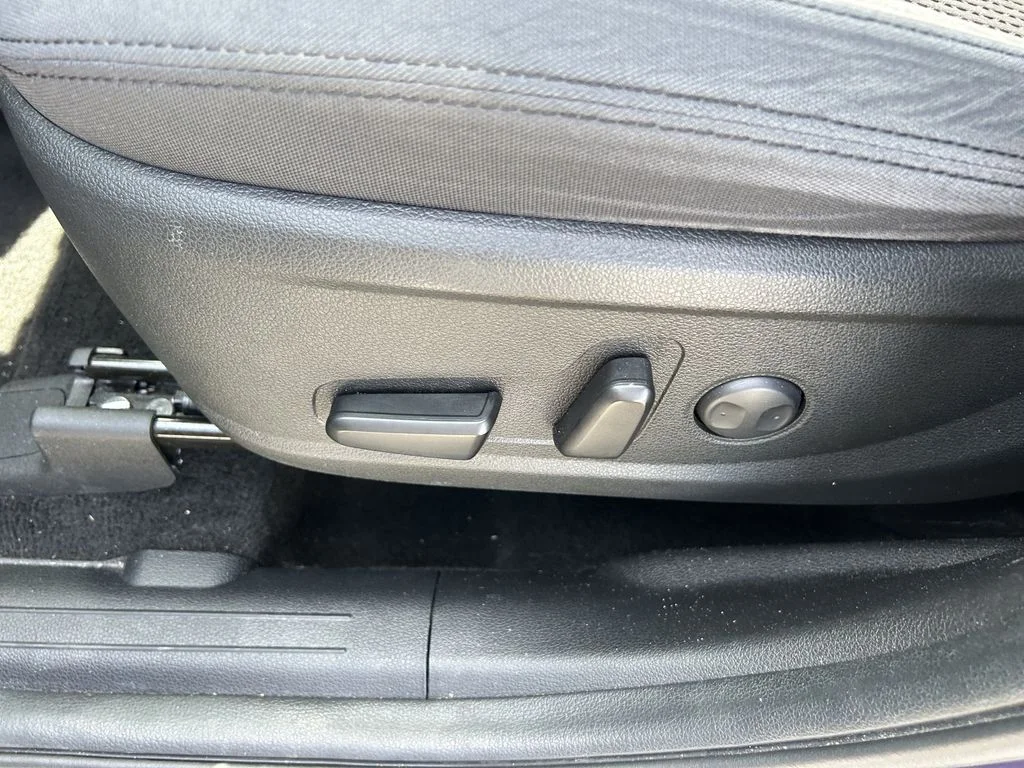 Used 2022 Blue Hyundai SEL image 24