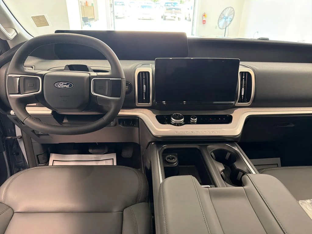 New 2027 Gray Ford Active image 19