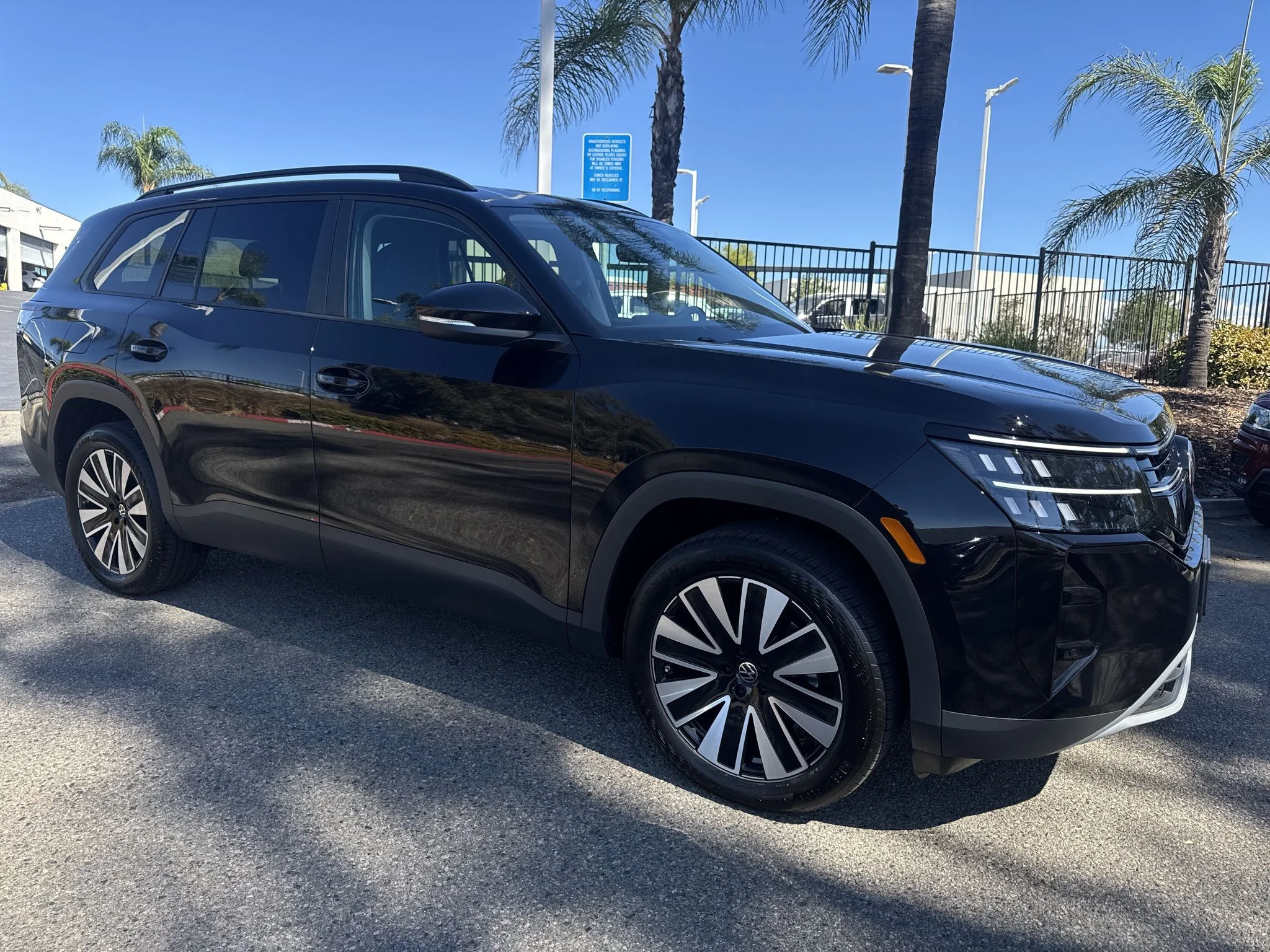 New 2027 Deep Black Pearl Volkswagen SE w/Technology image 1