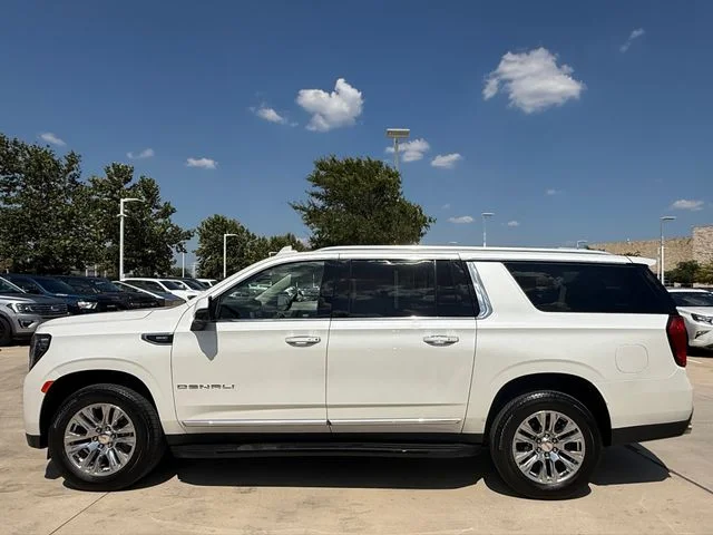 Used 2022 White Frost GMC Denali image 10