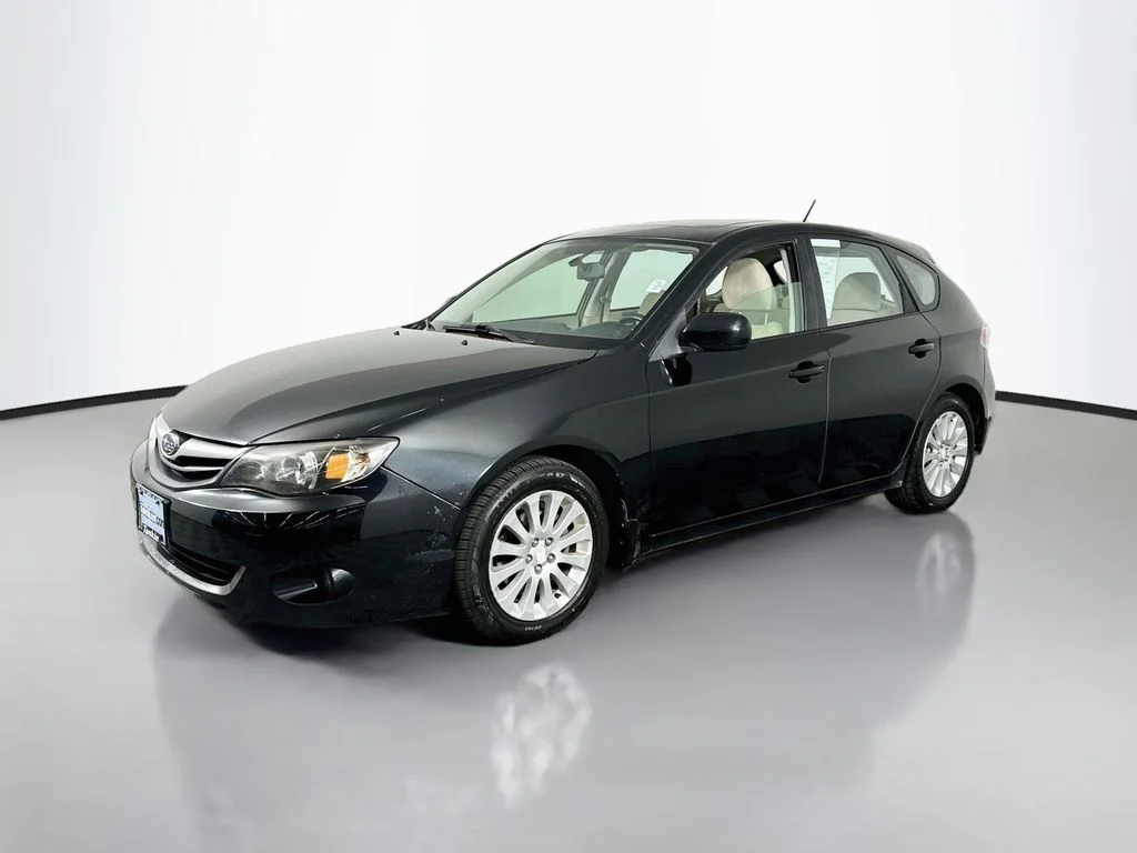 Used 2011 Obsidian Black Pearl Subaru 2.5i image 4