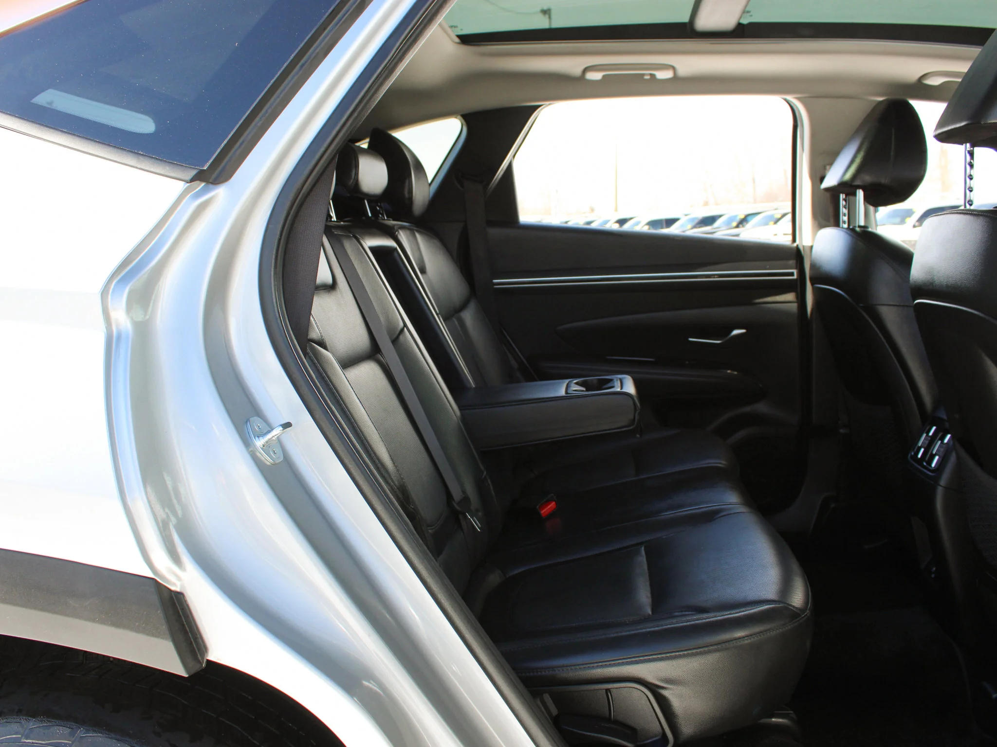 Certified Used 2023 Silver Hyundai Preferred * No Accidents | Remote Start | Panoramic Sunroof | Heated Leather Seats image 17