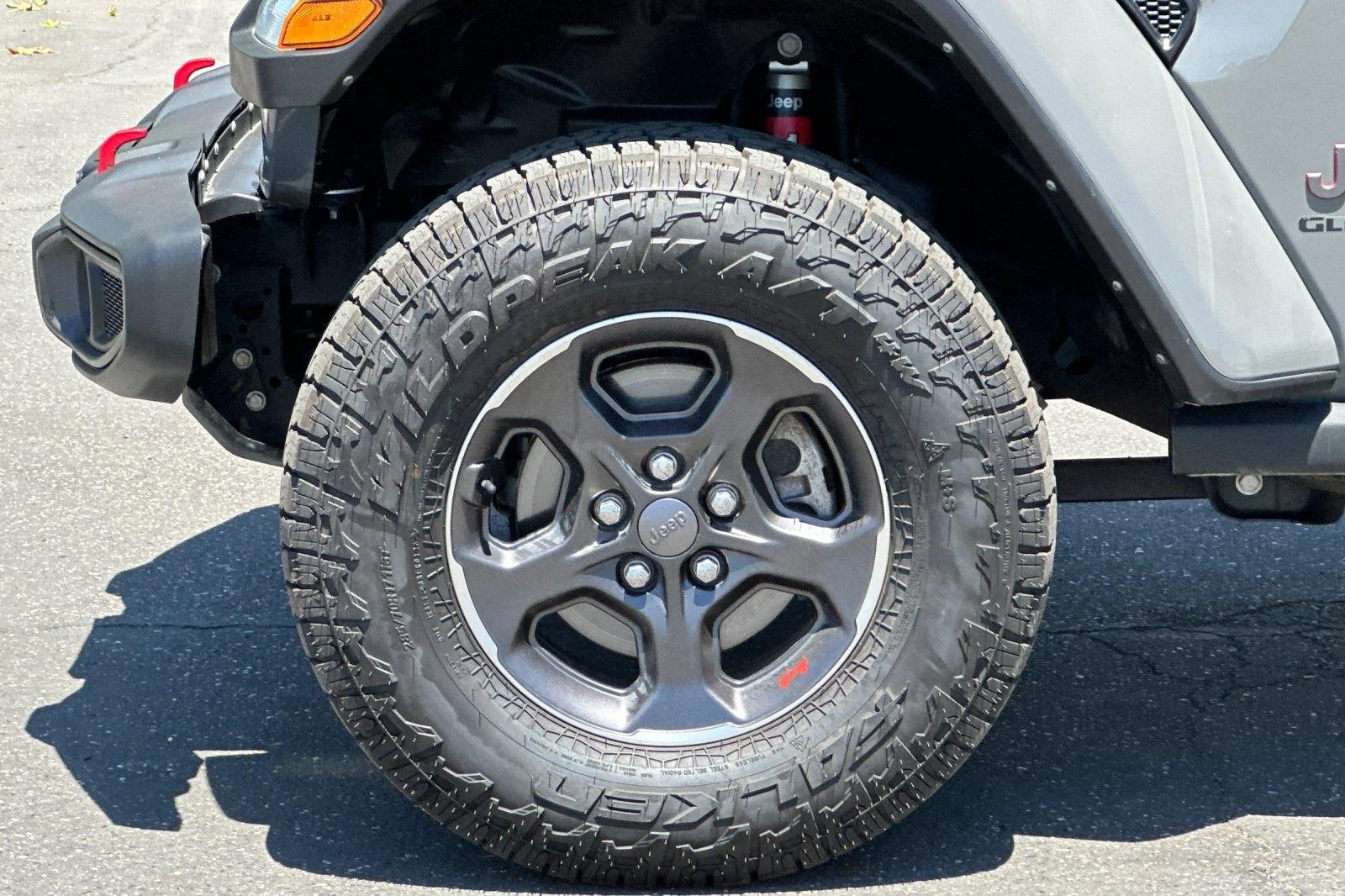 Used 2022 Sting-Gray Clearcoat Jeep Rubicon image 25