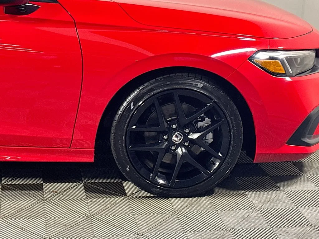 Used 2024 Rallye Red Honda Base image 23