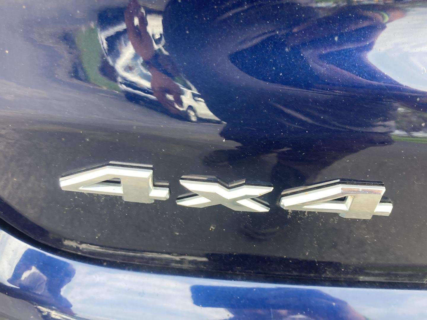 Used 2021 Jazz Blue Pearlcoat Jeep Latitude image 11