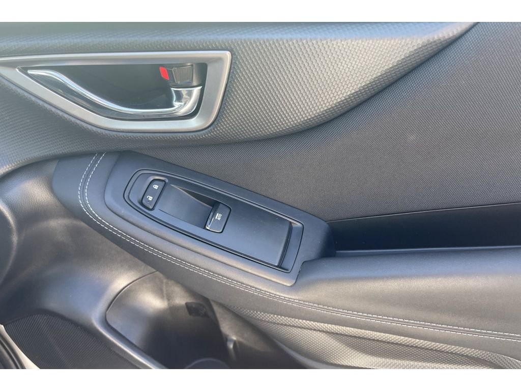 Used 2022 CRYSTAL WHITE PEARL Subaru Premium image 21