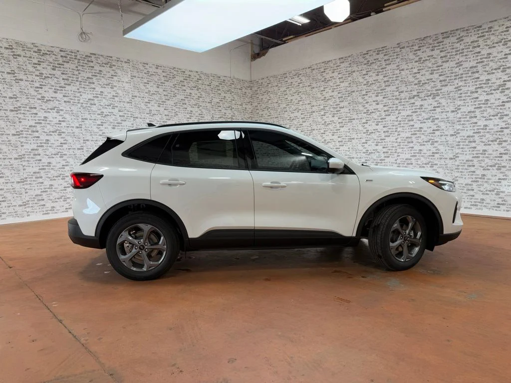New 2026 White Ford ST-Line Select image 9