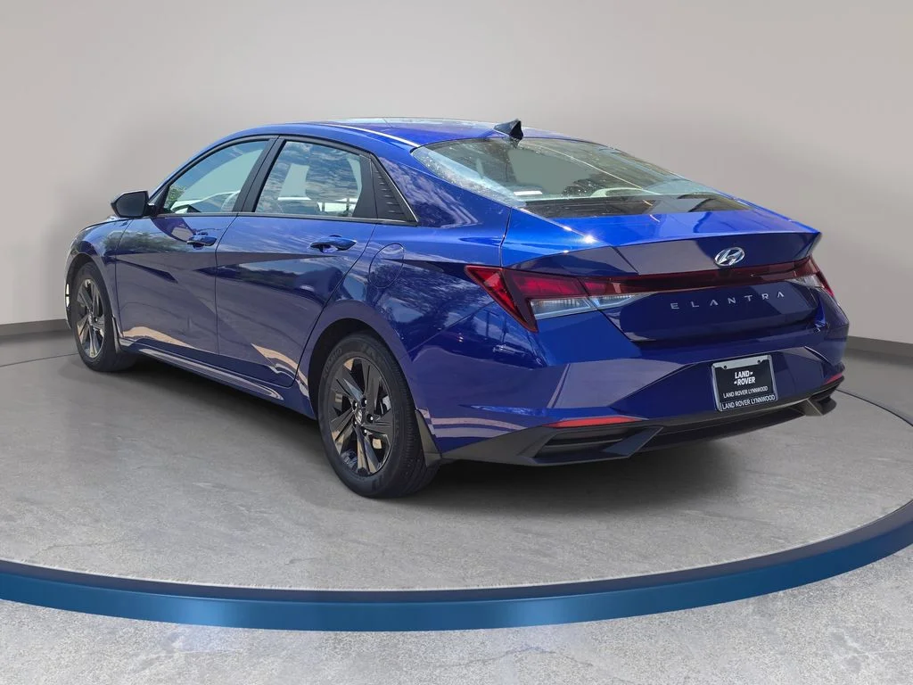 Used 2022 Blue Hyundai SEL image 8