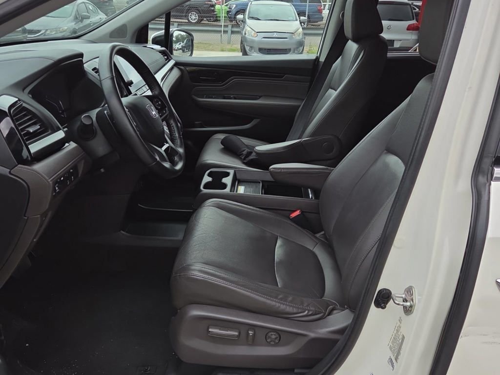 Used 2019 White Honda Elite image 11