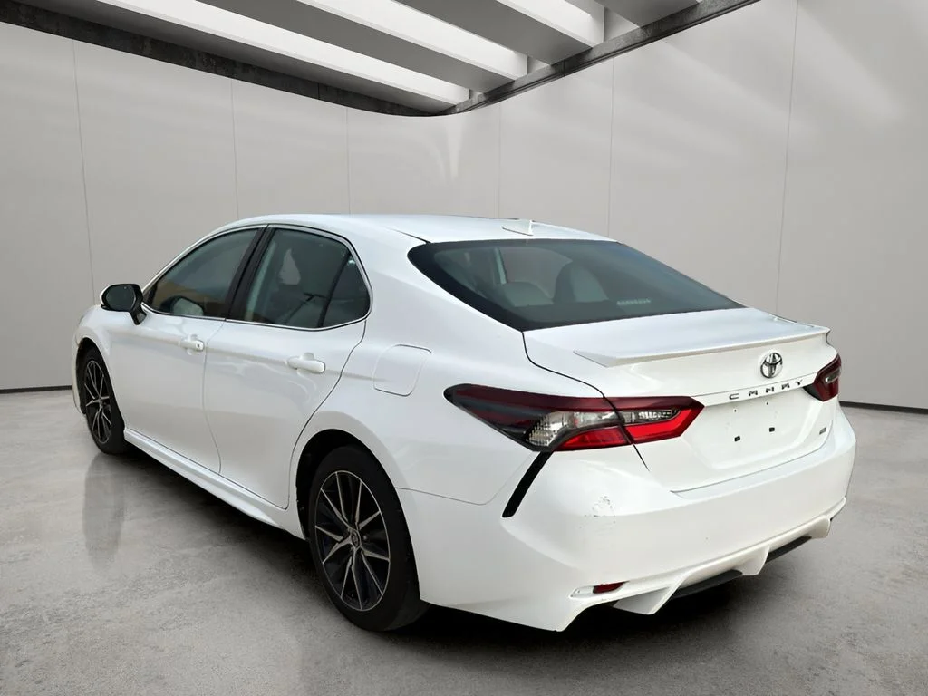 Used 2022 Toyota Camry SE with VIN 4T1G11AK7NU060404 for sale in Brookshire, TX