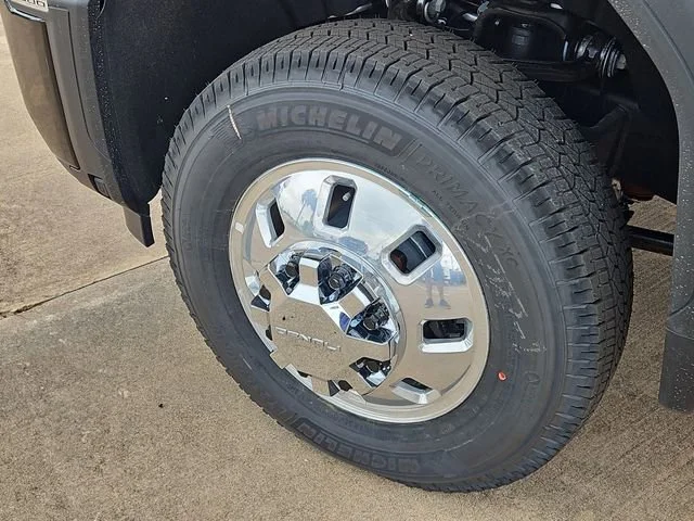 2026 GMC Sierra 3500HD Denali - Photo 9