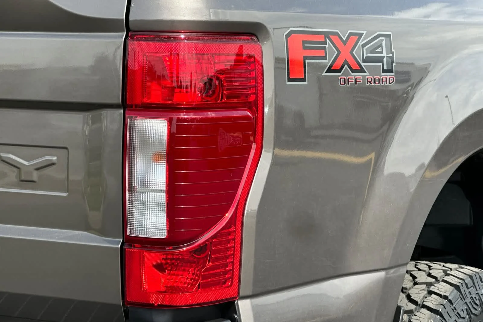 Certified Used 2022 Stone Gray Metallic Ford XLT image 25