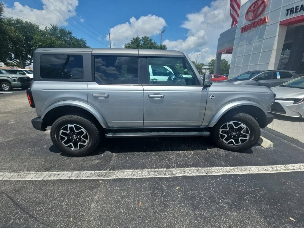 Used 2024 Silver Ford Outer Banks image 2