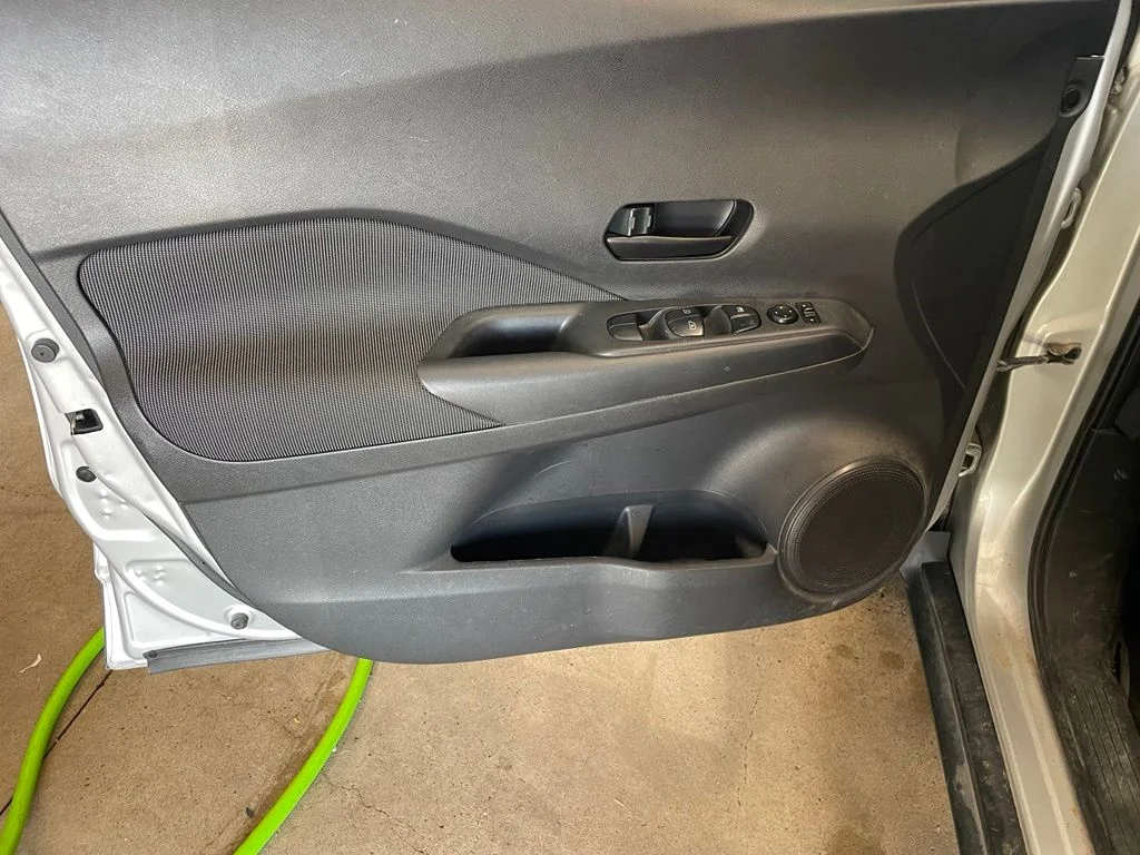 Certified Used 2020 Silver Nissan S image 9